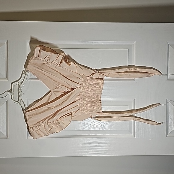 Layner Peach Ruffle Sleeve Side Tie Top Size M - Picture 1 of 3